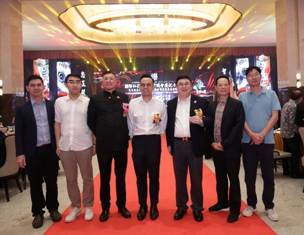 马来西亚江苏总商会出席弘德龙狮体育总会十周年庆典暨筹募晚宴